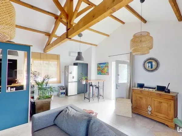 Haut de villa avec garage et jardin