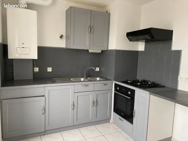 Appartement à Louer à Bonneval