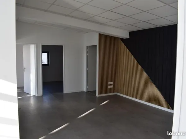Bureaux 150 m²