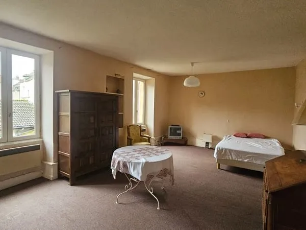 APPARTEMENT A RENOVER - COEUR DE VILLAGE