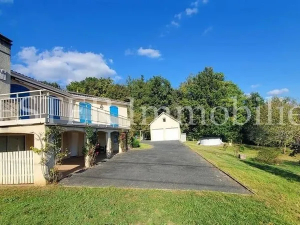 Maison 8 pièces 170 m²