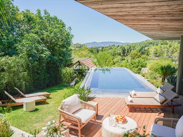 A louer, Cote d'Azur Mougins, propriété contemporaine, piscine, 4 chambres doubles