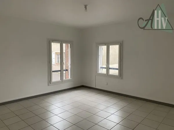 APPARTEMENT BRAY SUR SEINE DE TYPE F2 DE PLAIN PIED