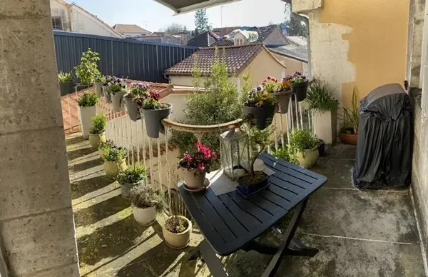 Elégante maison de ville ou opportunité commerciale