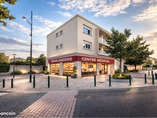 Local commercial 70 m2 + Parking