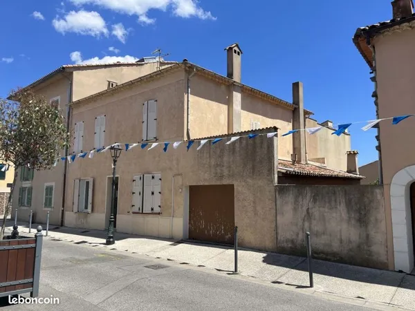 EXCLUSIVITE maison de village centre Cogolin