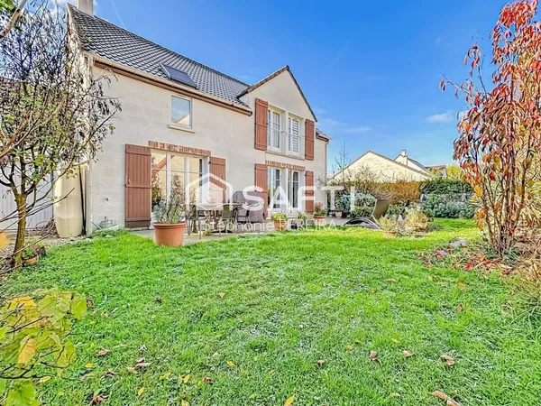 Maison non mitoyenne : 5 chambres, séjour de 48 m²