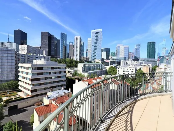 Puteaux!!! Rue de la République. Studio 27.57m²