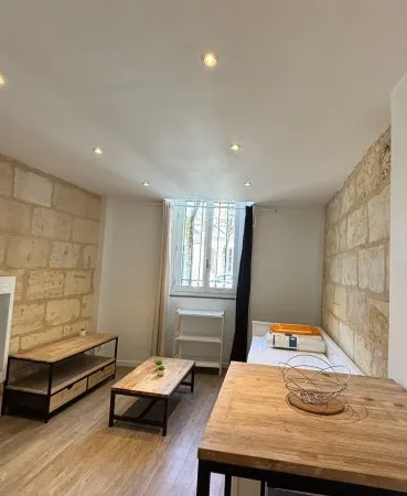Loue studio meublé