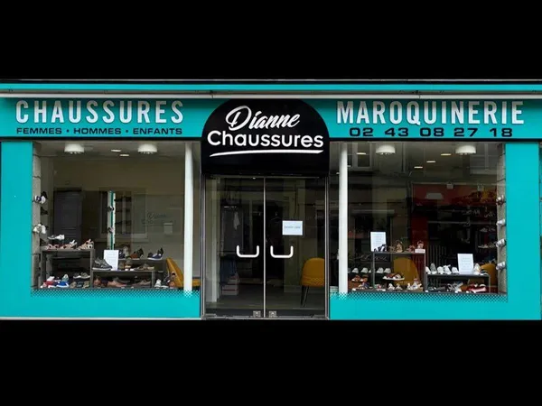 Fonds de commerce chaussures - 93 m2 - PRÉ EN PAIL