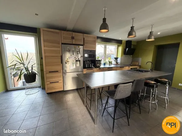 Maison 6 pièces 153 m²