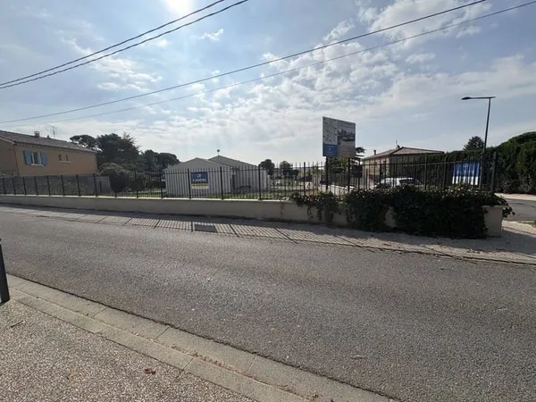 Terrain constructible 598 m²