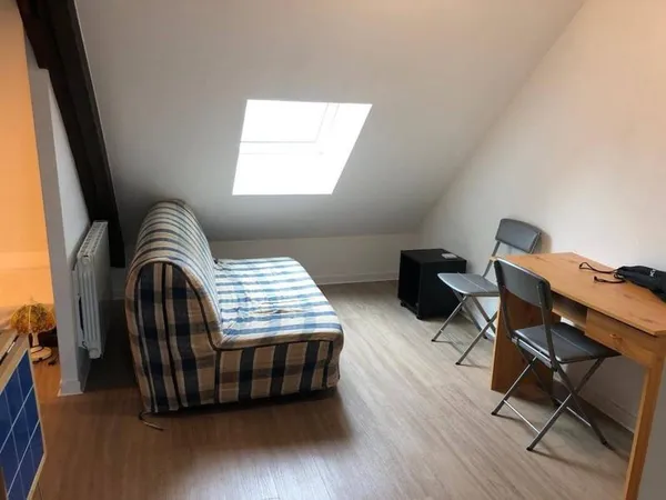 Studio 1 pièce 11 m²