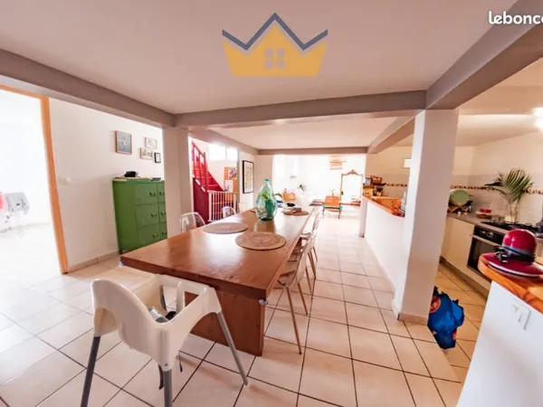 Propriété 5 pièces 106 m²