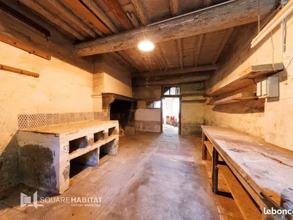 Bâtiment 7 pièces 545 m²