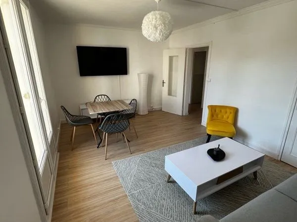 T5 meublé 79m² - 4 chambres - Gare Sud / Tram - Parking