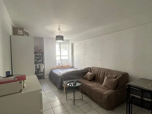 Studio meublé - 27m2 - Victoire - 600 CC
