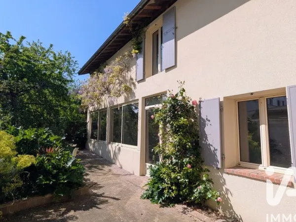 Maison 8 pièces 180 m²