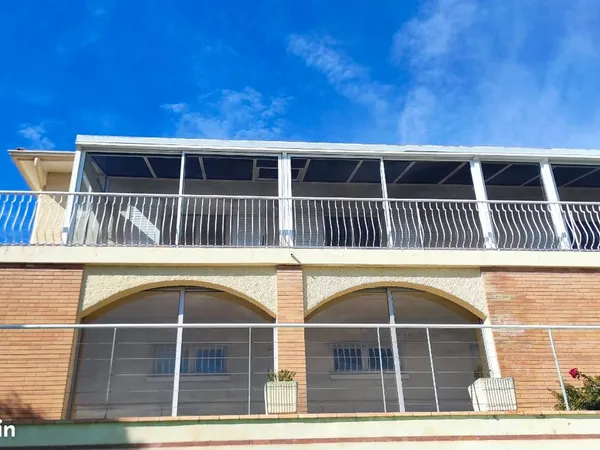 Grande maison avec sous sol et piscine