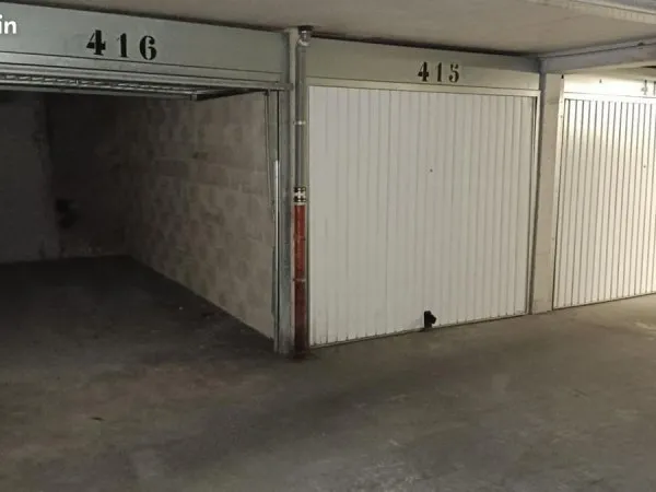 Garage/box 14 m² Marseille