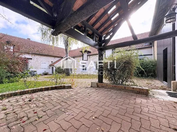 A VENDRE - ENSEMBLE IMMOBILIER A RENOVER - CHAMPFLEURY
