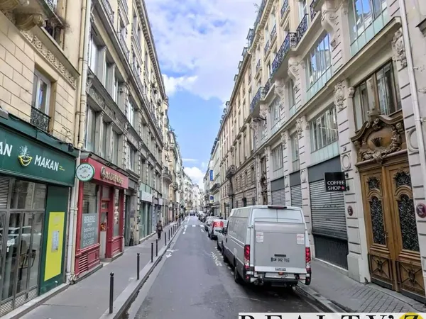Boutique 2 pièces 67 m²