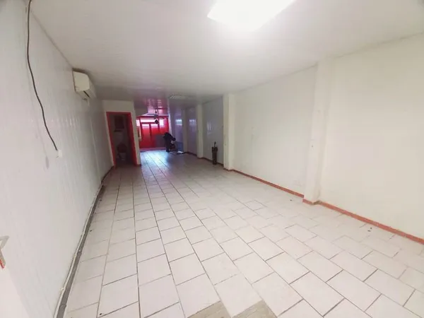 Local commercial 2 pièces 78 m²