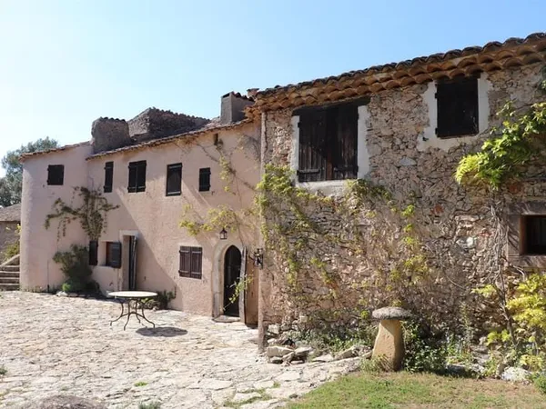 Achat : Maison Fox-Amphoux (83670)