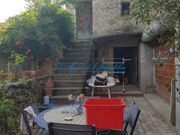 Grande maison de village avec 6 pièces avec jardin