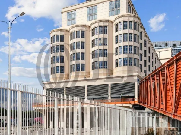 Bureau 1633 m²