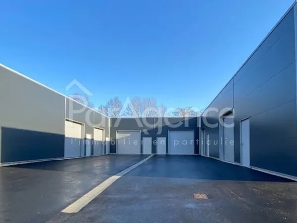 Garage / Entrepôt Fonctionnel et sécurisé Saint-Palais-s