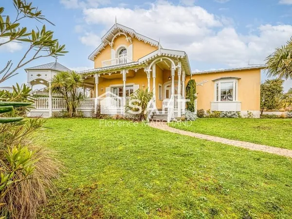 MAGNIFIQUE VILLA DE STYLE LOUISIANE VÉRITABLE HAVRE DE PAIX