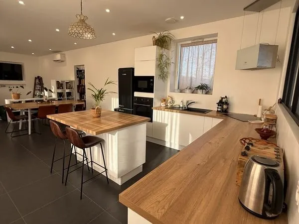 Maison 6 pièces - 169 m² - Terrain 3 400 - Chazay-d'Azergues (69380)