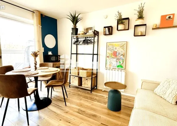 Appartement T2 cabine meublé avec loggia