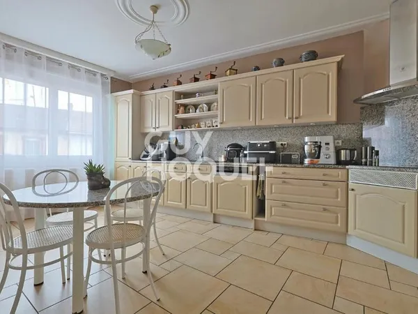 Maison à vendre à Neuves-Maisons : 4 pièces, 125 m² de bonheur !