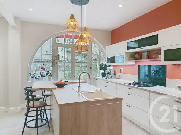 Maison 8 pièces 190 m²
