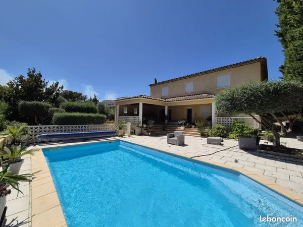 Maison T5 Saint-Mitre