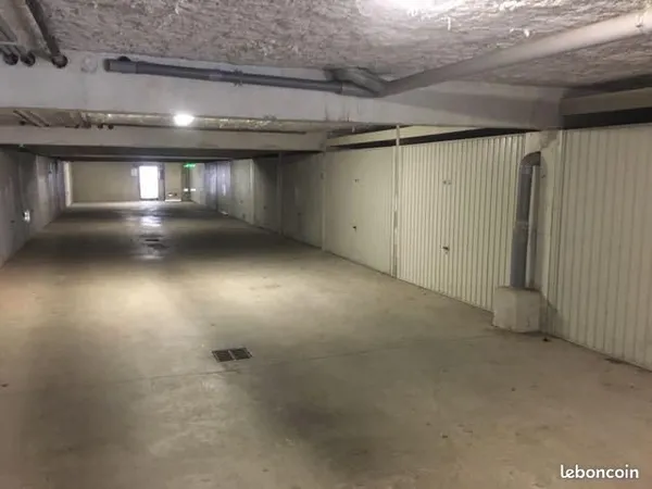 Garage/box 15 m² Acigne