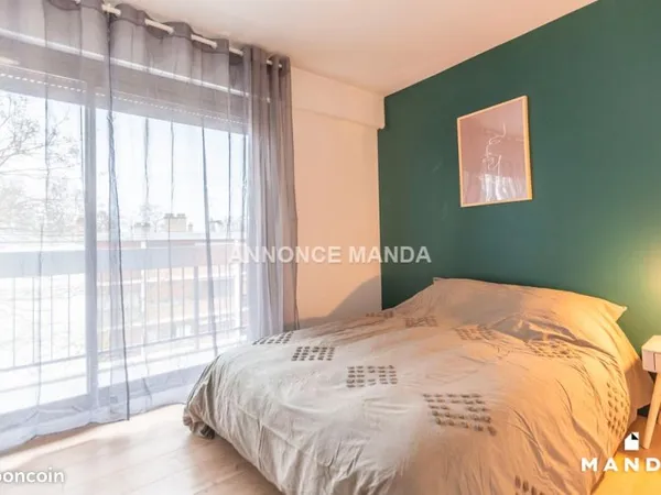 Chambre 5 pièces 10 m²