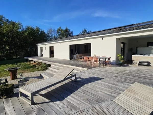 Maison 7 pièces 153 m²