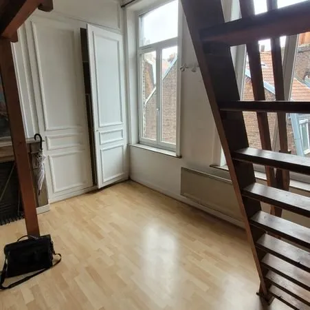 Location studio avec mezzanine Hypercentre de Lille