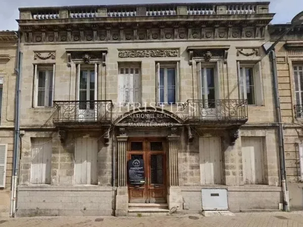 Barrière du Médoc - Hotel particulier de 420m² avec jardin et double garage