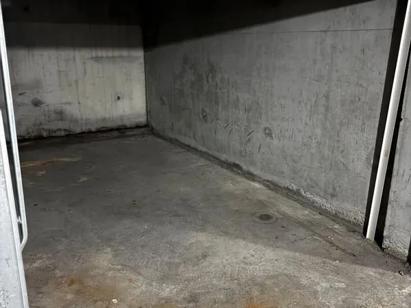Parking/box 12 m² MARSEILLE