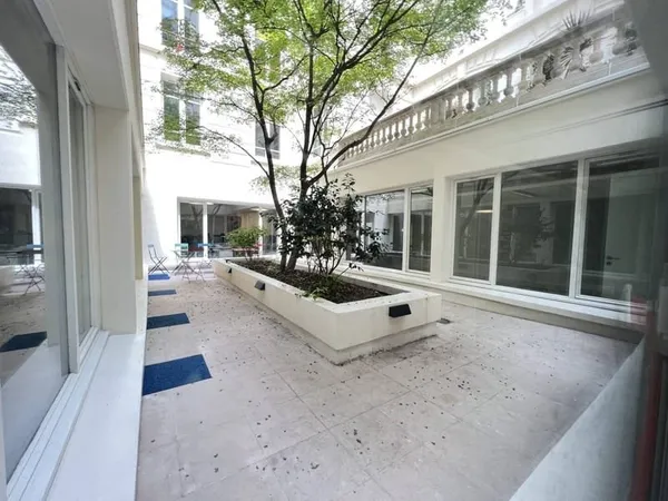 Bureaux 127 m²