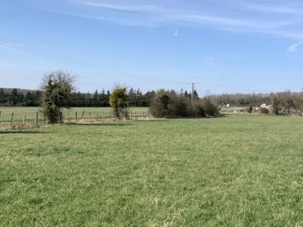 Terrain 1570 m²
