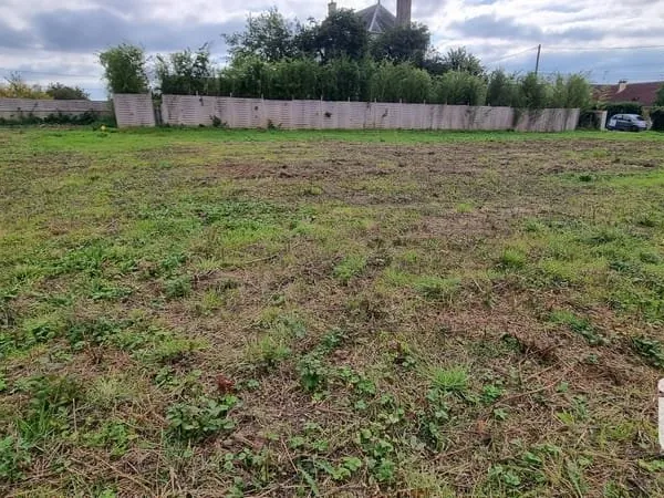 Terrain 782 m²