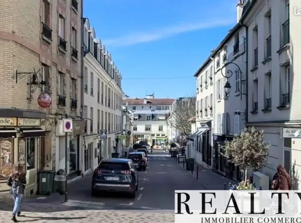 Local commercial 175 m²