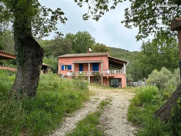Maison 137 m2 sur 5700 m2 de terrain