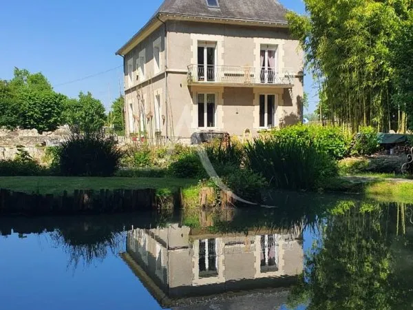 Maison 11 pièces 390 m²