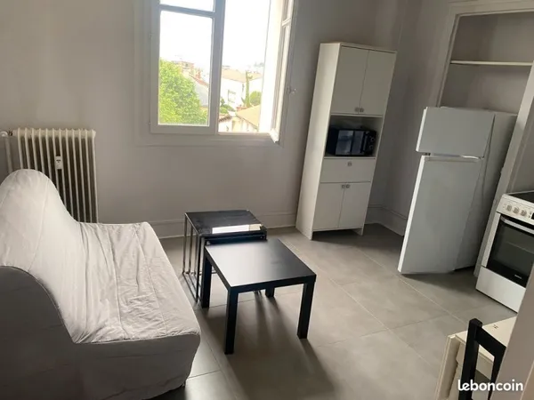 Vend T2 Meublé 43m² CENTRE VILLE